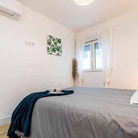 2 Apartamento En Estadio Sevilla 6 Plazas 3 Hab Y Metro Bagian luar foto