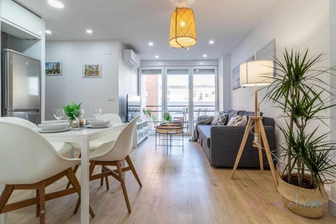 2 Apartamento En Estadio Sevilla 6 Plazas 3 Hab Y Metro Bagian luar foto